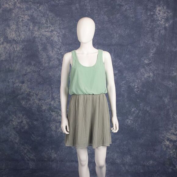 Urban Outfitters Pins & Needles Dress Seafoam Green Gray Pleated Skirt Size M - Picture 1 of 4